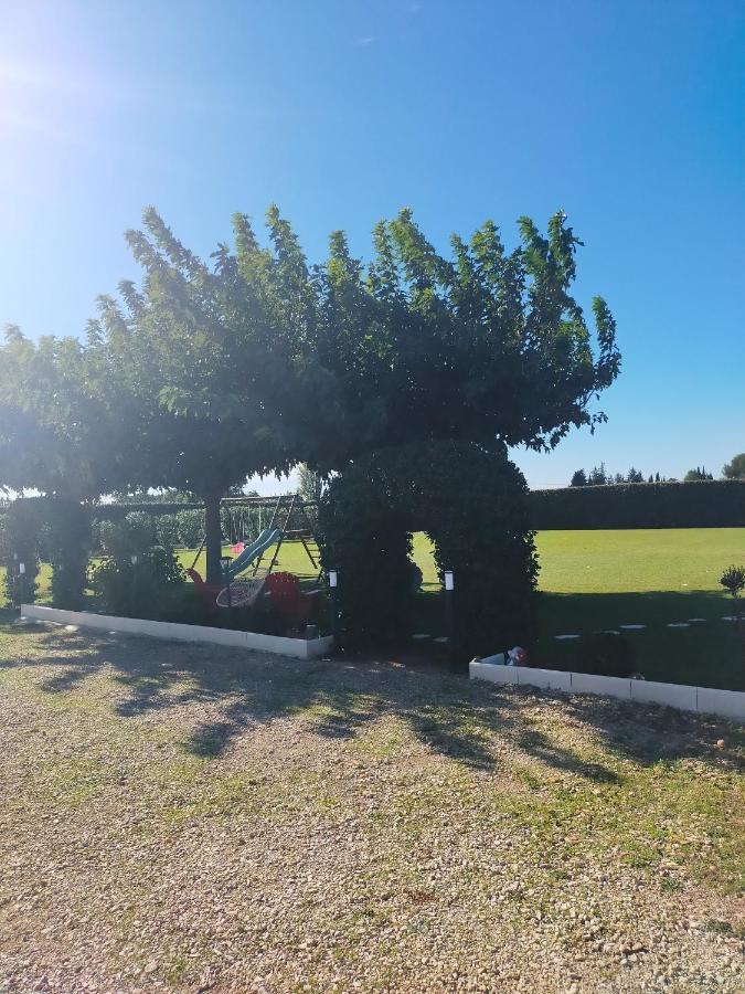 Logement Atypique Arles Exterior foto